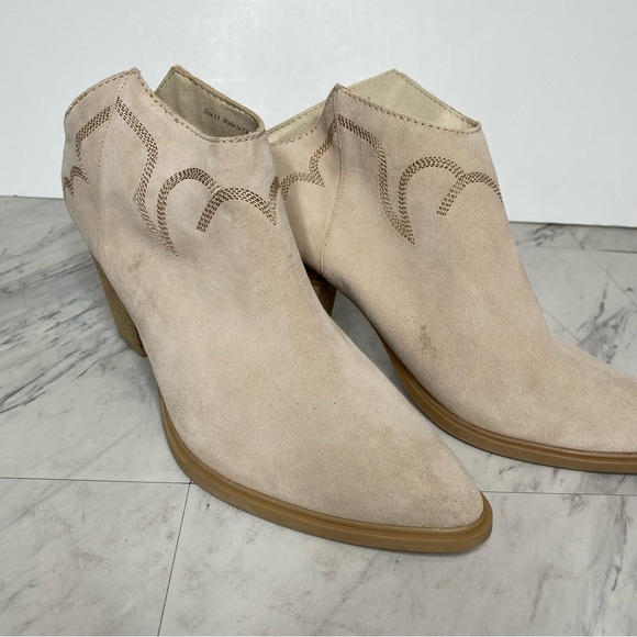 Dolce Vita Simran Tan Suede Western Heeled Bootie 13 - Picture 9 of 14